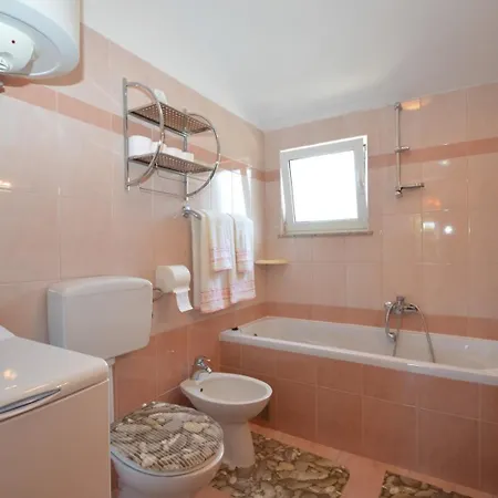 House Orhideja 3*
