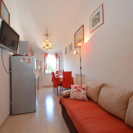 House Orhideja 3*