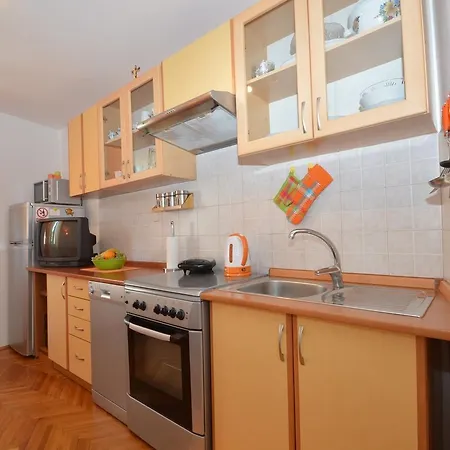 House Orhideja 3*