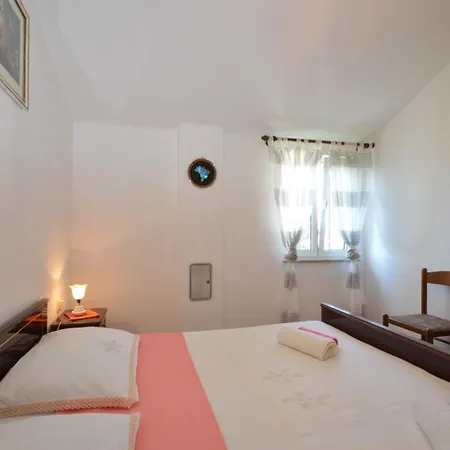 Konukevi House Orhideja