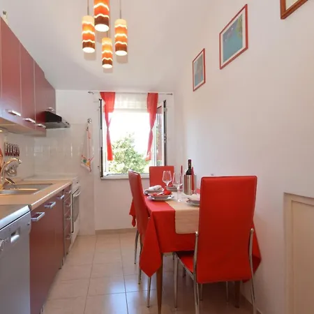 Pensionat House Orhideja 3*